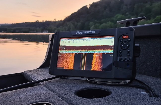 raymarine-portable-fishfinder-chartplotter-review